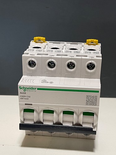 A9f74432 schneider disjoncteur - a9f74432,