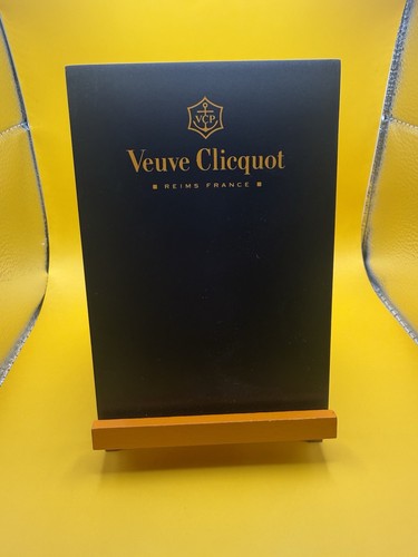 Veuve clicquot champagne - veuve,