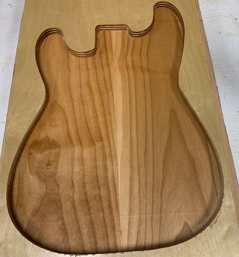 Red alder guitar 21x14x1 - red,