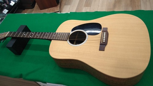Guitare acoustique électrique