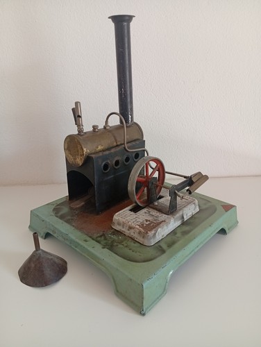 Machine vapeur unis - à,