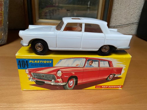 France jouet peugeot 404 - jouet,