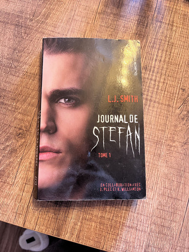 Livre vampire diaries - livre,