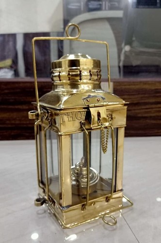 Ancienne lampe pétrole - ancienne,