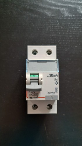 Disjoncteur différentiel - ⚡,