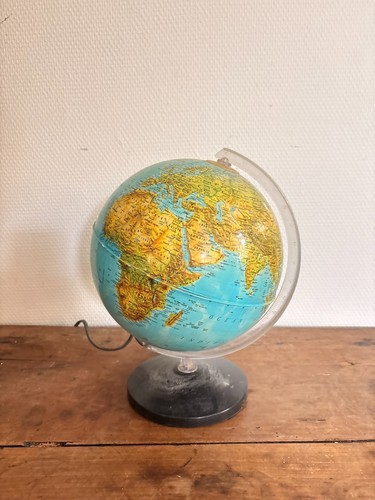 Ancien globe terrestre