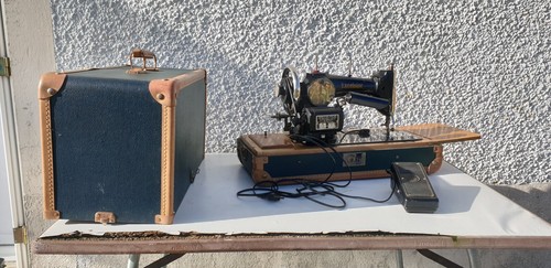 Ancienne machine coudre - à,