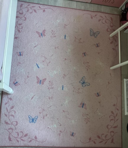 Tapis rose avec papillons - tapis,