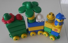 SUPER NICE LEGO DUPLO PRIMO SET! ! 17 pieces with palm tree, figure, rattle stones!