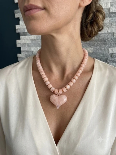 Collier perles roses avec