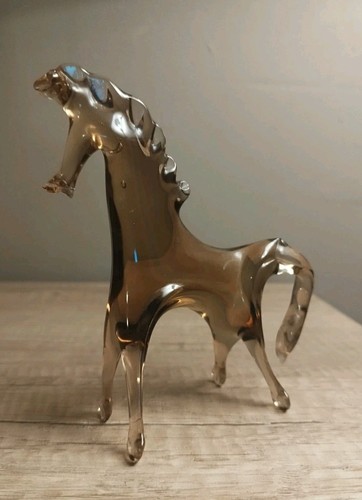 Figurine cheval cabré - de,