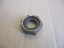 Ecrous de fixation pignon