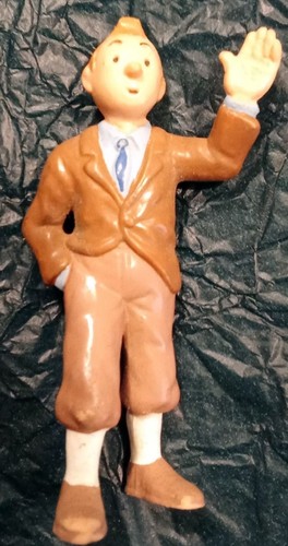 Figurine tintin saluant 8cm - tintin,
