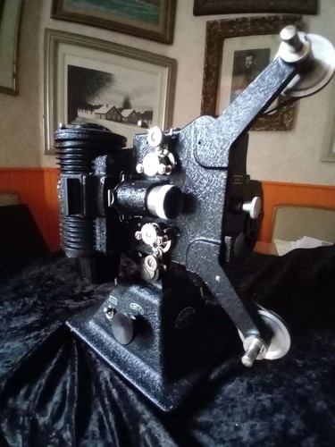 Projecteur emel vendu - 8,