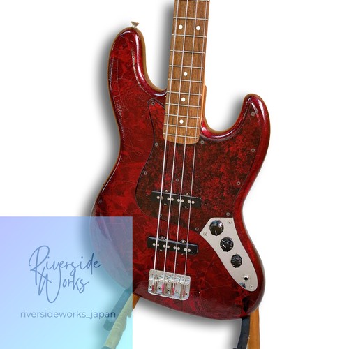Guitare basse électrique