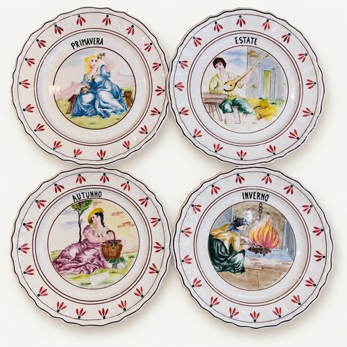 Assiettes murales - 4,