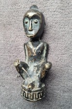 Petite statuette en bronze Ile
