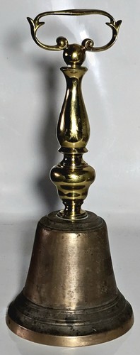 Ancienne grande cloche - , de