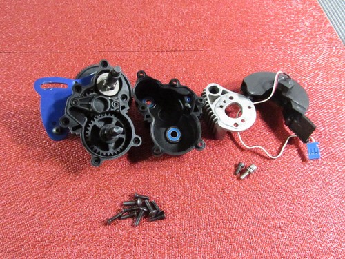 Traxxas revo 1 0 - 1/10, 1.0