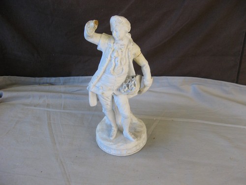 Biscuit sèvres xixe homme - homme, au