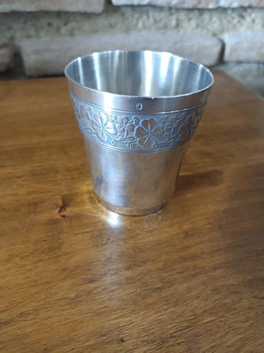 Timbale argent massif minerve