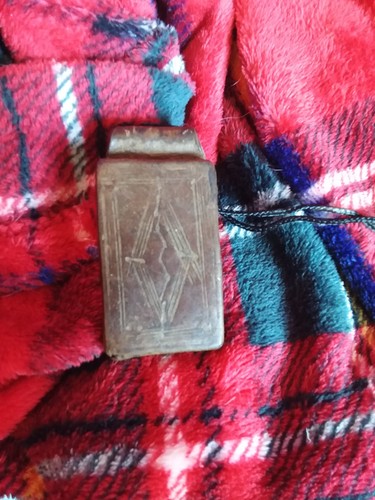Amulette berbère cuir - berbère, en
