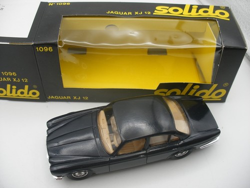 Ancienne voiture solido - 1/43,
