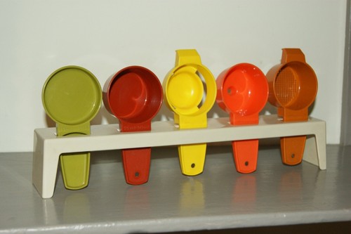 Tupperware support avec 5 - "tupperware,