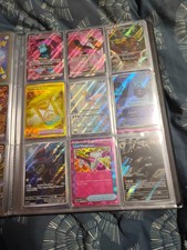 classeur pokemon rempli