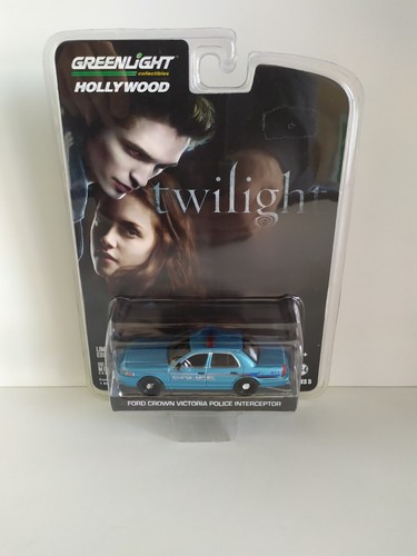 Twilight greenlight hollywood - twilight,