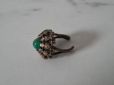 BAGUE ANCIENNE SCULPTÉE