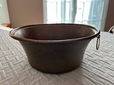 TRES ANCIENNE BASSINE -