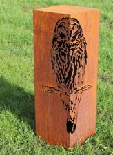 Colonne décorative en rouille