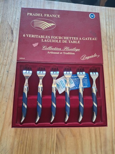 Coffret fourchettes à - 6,
