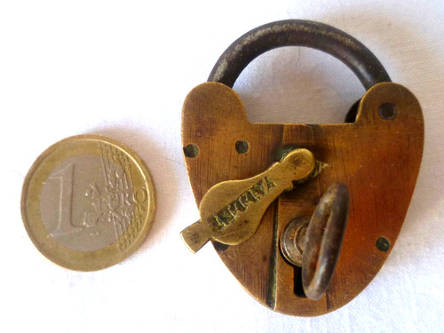 Ancien cadenas laiton - cadenas,