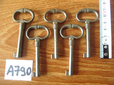 LOT A790 DE 5 CLÉ CLÉS CLEFS