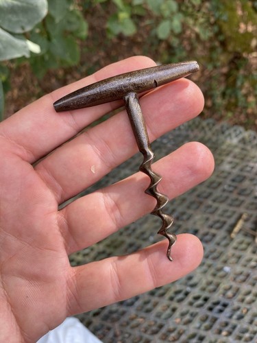 Ancien tire bouchon vers - bouchon,