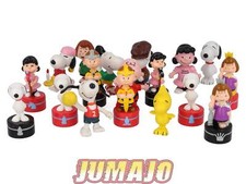 FIGZ52 Lot 18 figurines PVC Mix Snoopy Peanuts 6cm