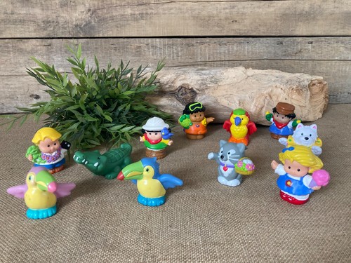 726 lot 11 figurines - de,
