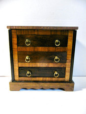 JOLIE PETITE COMMODE DE