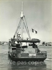 BATEAU vers 1960 pêche La