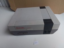 Console Nintendo NES Nue sans câble et sans manette s’allume et clignote
