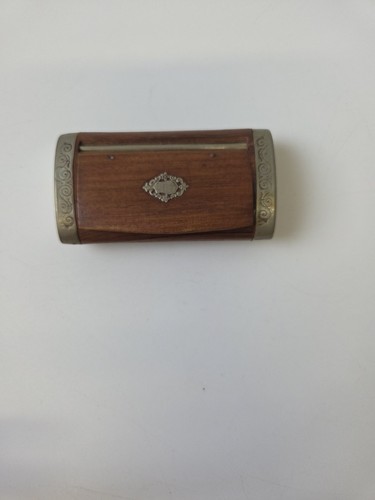 Petite boîte ancienne - boîte, et