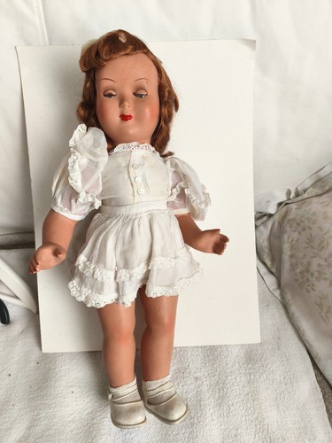 Poupée ancienne année - poupée,