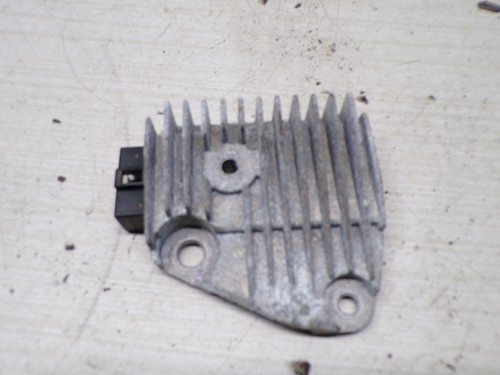 Regulateur tension origine - regulateur,