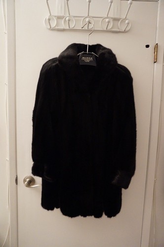 Manteau noir véritable