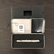 Acme/Ballpoint Pen, Eames Chair