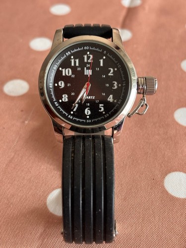 Montre lip quartz etat - a,