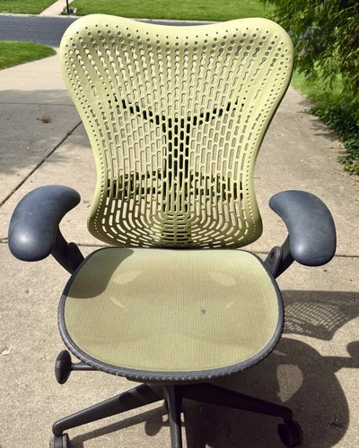 Herman miller aeron office - miller,
