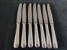 7 couteaux à dessert